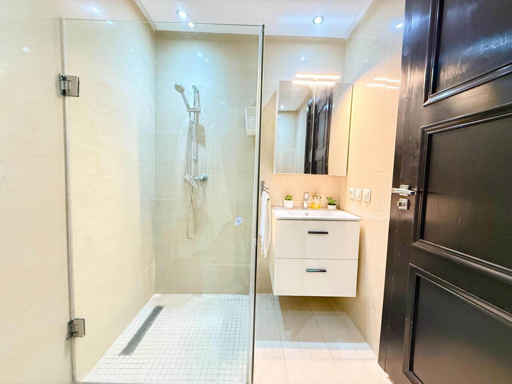 Cosy Greeny 3 Bdr - Downtown Near Oasis Train And Tramway คาซาบลังกา ภายนอก รูปภาพ